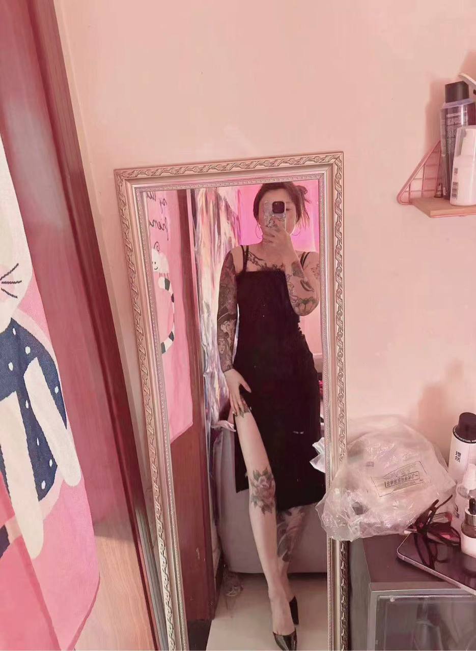 兰州雁滩纹身妹妹 毒龙制服诱惑丝袜调情 想看纹身约起来