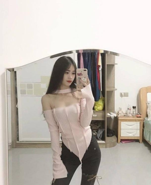 济南市会害羞的雪儿