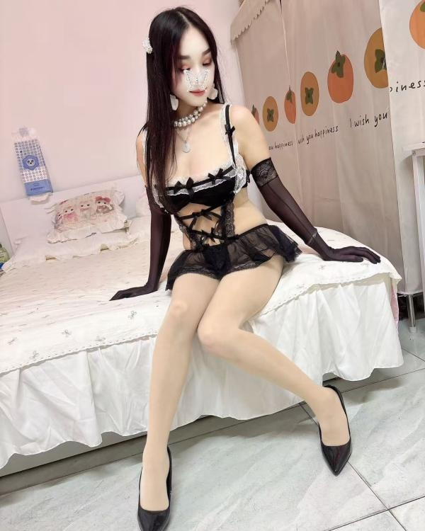 武汉市汉口苗条骚姐姐