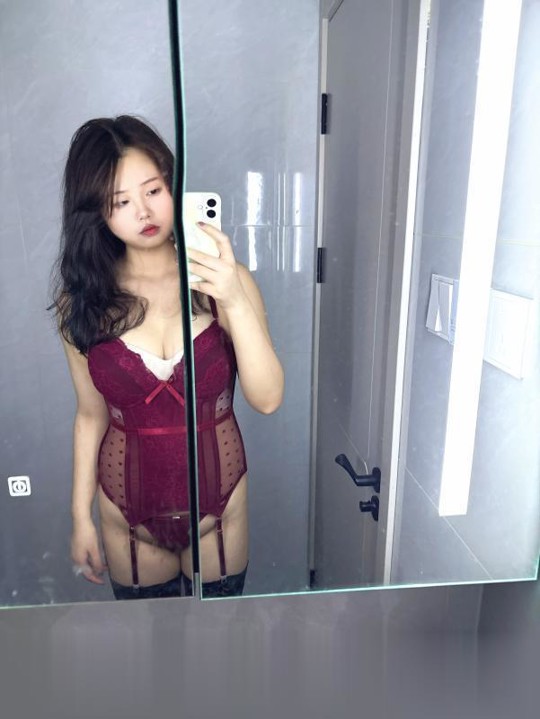 杭州内射骚小妖.