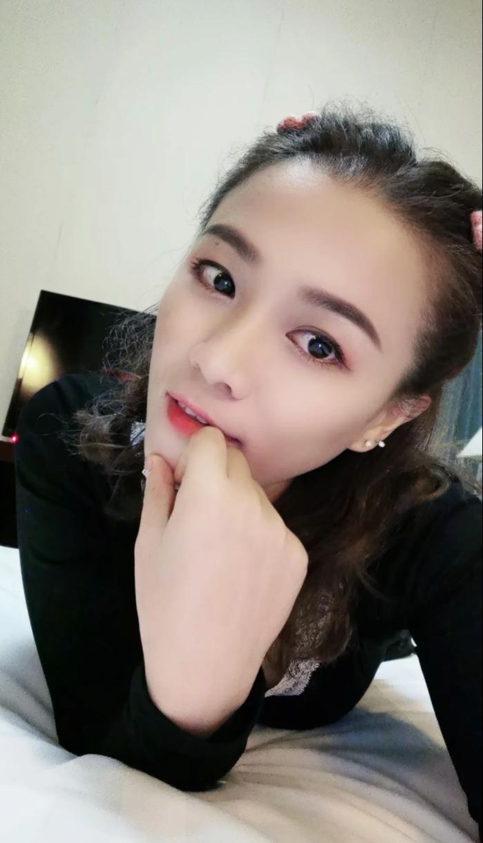 徐汇 肇嘉浜路运动小姐姐夏亦凡体验新姿势