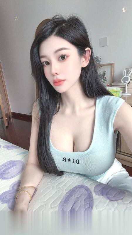 二战性感大奶小v