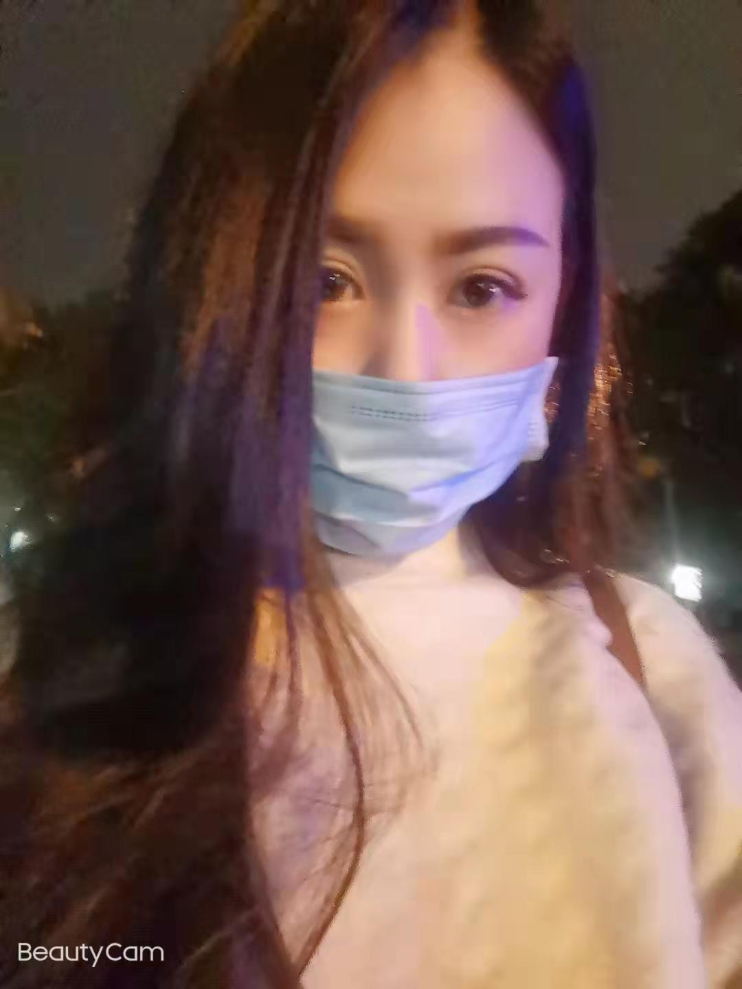 成都市双流区蛟龙港海滨城的楼凤妹子,东北人