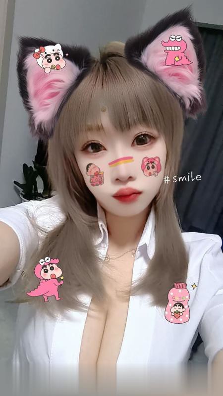 大连年轻外围小七.服务态度很好。非常细致,特别是深喉