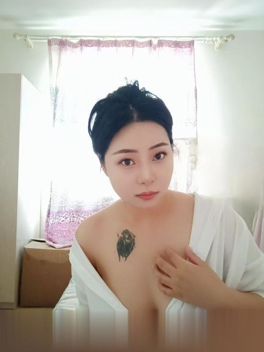 天津-河东巨乳芊芊.微微胖，胸大，皮肤白.