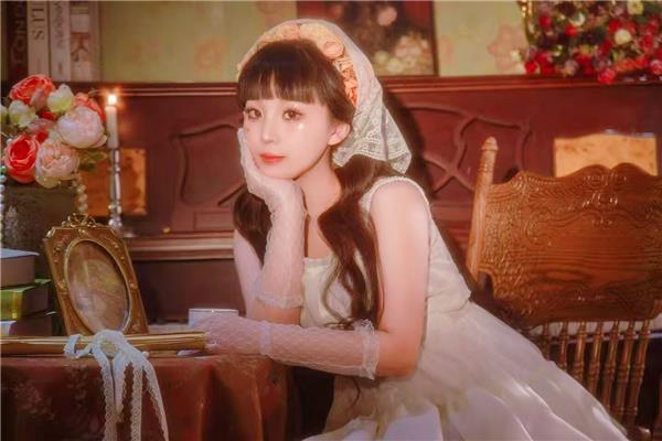 北京草房妹妹笑笑